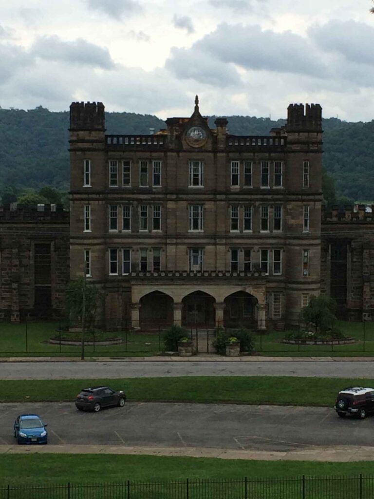 moundsville prision from the front